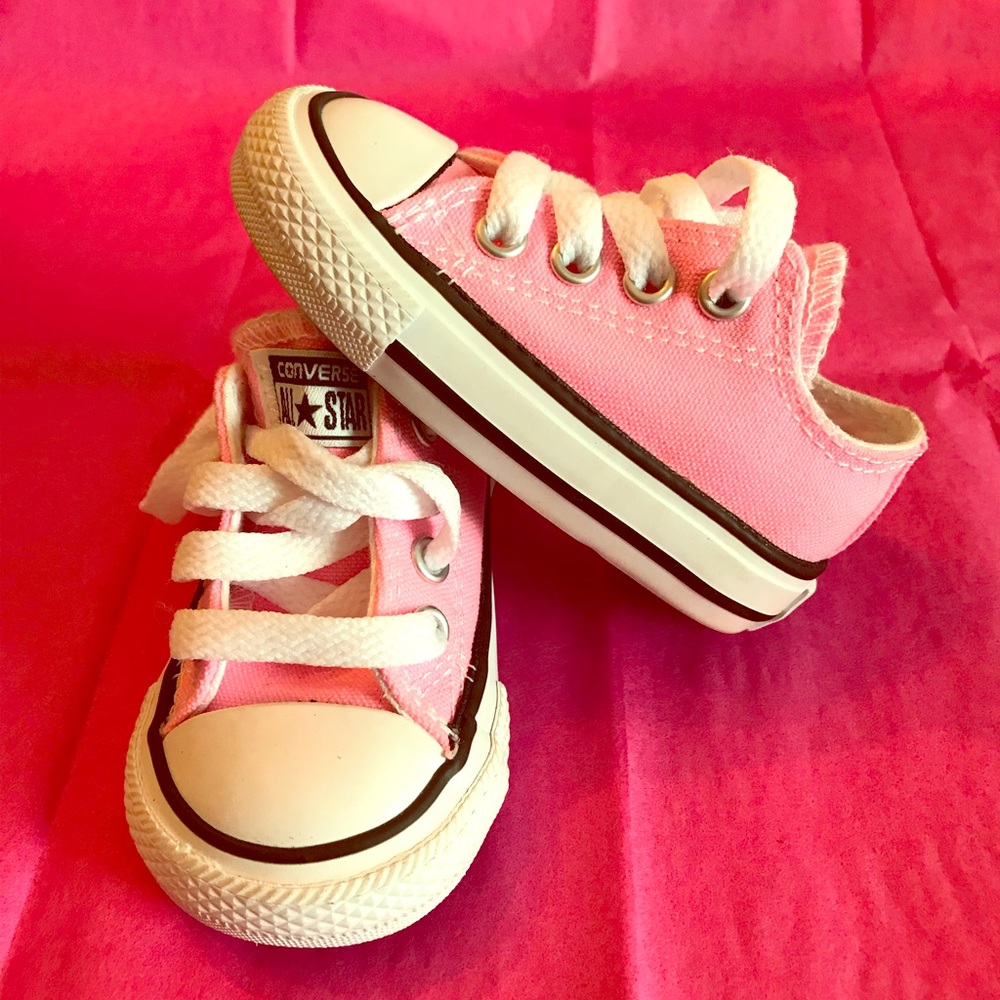 NWOT Baby Pink Converse!